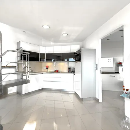 Apartment Penthouse En Con Vistas Al Club Nautico
